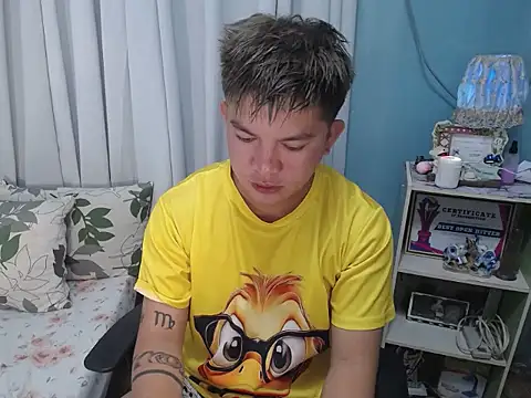 Fuckboii intown online show from 12/14/25, 01:44