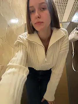 ElliRose online show from 12/22/25, 07:49