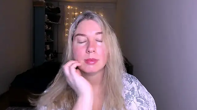 NancySanders online show from 04/18/26, 08:31