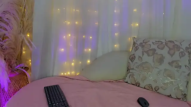 arianna cox   online show from 10/22/25, 08:08