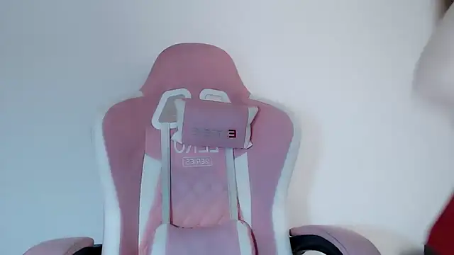 Snapshot of Cam-Ly chatting on 10/05/25, 02:37 Cam-Ly online show from 10/05/25, 02:37