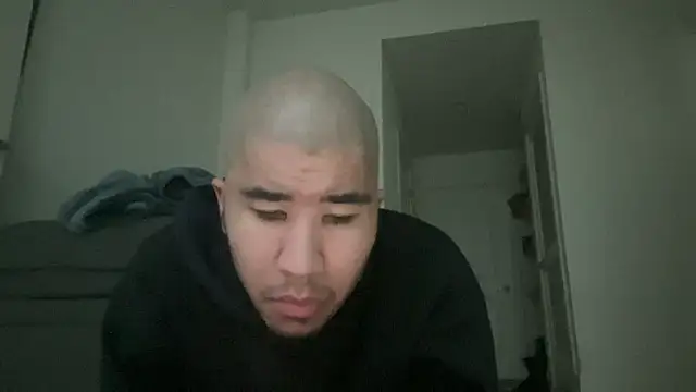 Snapshot of blasian4 chatting on 11/17/25, 11:10 blasian4 online show from 11/17/25, 11:10