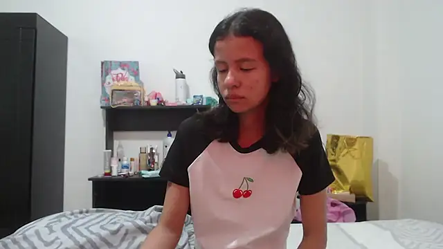 nathaly jones  online show from 06/03/26, 12:19