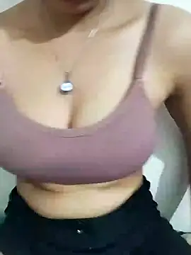 Snapshot of NAIRA5677 chatting on 10/12/25, 04:06 NAIRA5677 online show from 10/12/25, 04:06