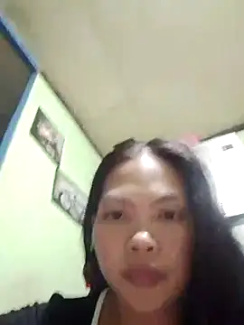 Snapshot of missluvv chatting on 09/20/25, 01:01 missluvv online show from 09/20/25, 01:01