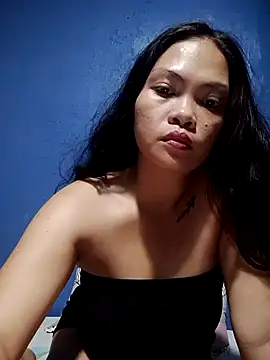 Snapshot of missluvv chatting on 09/24/25, 06:22 missluvv online show from 09/24/25, 06:22