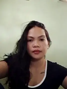 Snapshot of missluvv chatting on 10/21/25, 02:56 missluvv online show from 10/21/25, 02:56