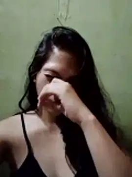 Snapshot of missluvv chatting on 04/07/26, 01:44 missluvv online show from 04/07/26, 01:44