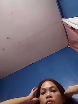 Snapshot of missluvv chatting on 04/10/26, 05:45 missluvv online show from 04/10/26, 05:45