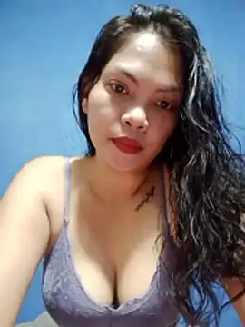 Snapshot of missluvv chatting on 04/12/26, 05:34 missluvv online show from 04/12/26, 05:34