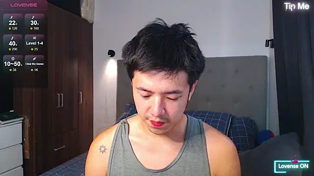 Snapshot of Addictiveboi chatting on 04/24/26, 01:19 Addictiveboi online show from 04/24/26, 01:19