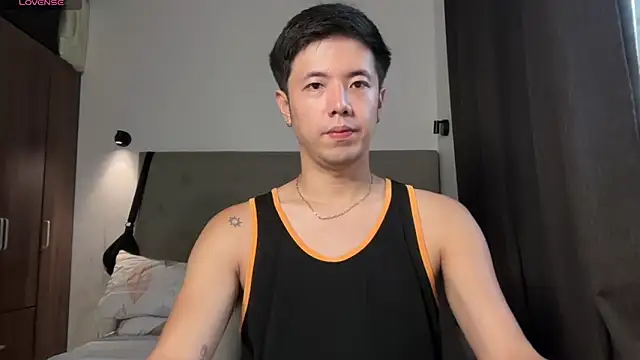 Snapshot of Addictiveboi chatting on 05/19/26, 02:07 Addictiveboi online show from 05/19/26, 02:07