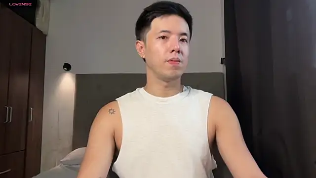 Snapshot of Addictiveboi chatting on 05/25/26, 03:01 Addictiveboi online show from 05/25/26, 03:01