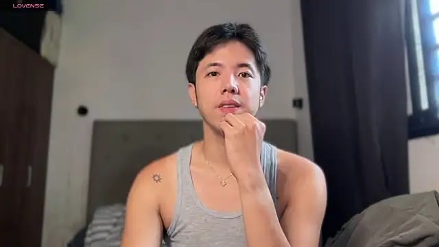Snapshot of Addictiveboi chatting on 07/23/26, 05:05 Addictiveboi online show from 07/23/26, 05:05