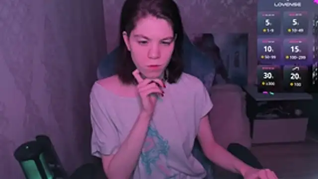 Snapshot of aestheticbeing chatting on 03/22/26, 12:08 aestheticbeing online show from 03/22/26, 12:08