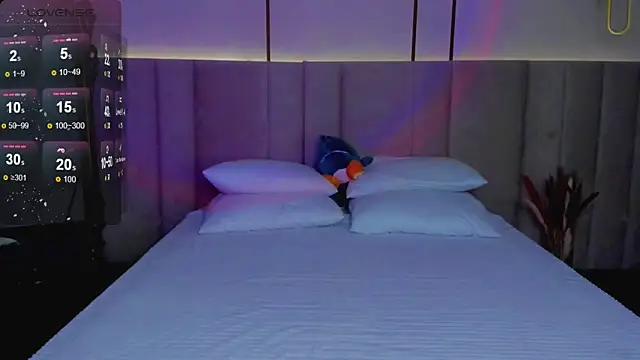 Alice Wander online show from 09/09/25, 02:44