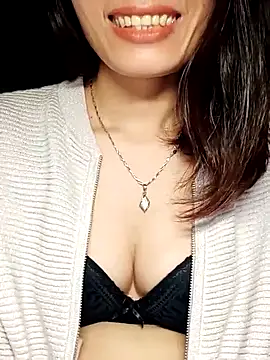 Hinna x online show from 11/14/25, 08:18