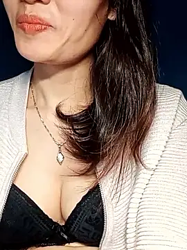 Hinna x online show from 12/16/25, 08:41