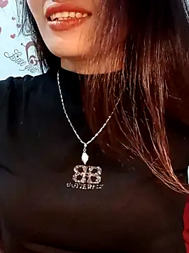 Snapshot of Hinna_x chatting on 01/17/26, 01:16 Hinna x online show from 01/17/26, 01:16