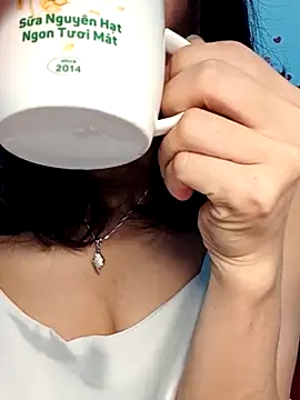 Snapshot of Hinna_x chatting on 02/06/26, 02:42 Hinna x online show from 02/06/26, 02:42