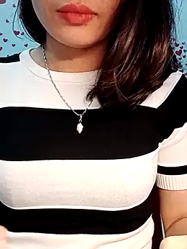 Snapshot of Hinna_x chatting on 02/20/26, 05:04 Hinna x online show from 02/20/26, 05:04