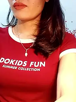 Snapshot of Hinna_x chatting on 05/03/26, 02:34 Hinna x online show from 05/03/26, 02:34
