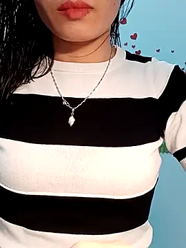 Snapshot of Hinna_x chatting on 05/06/26, 12:21 Hinna x online show from 05/06/26, 12:21