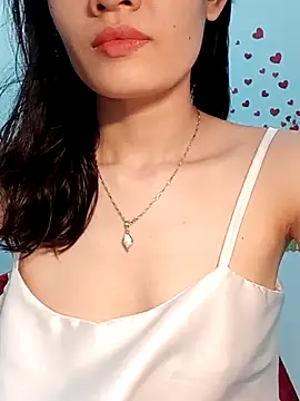 Snapshot of Hinna_x chatting on 05/22/26, 01:50 Hinna x online show from 05/22/26, 01:50