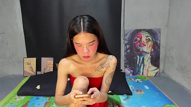 Colette Thompson online show from 03/11/26, 01:06