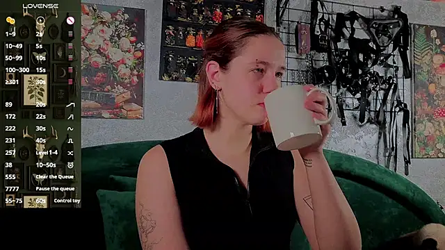 the high priestess online show from 11/28/25, 03:09