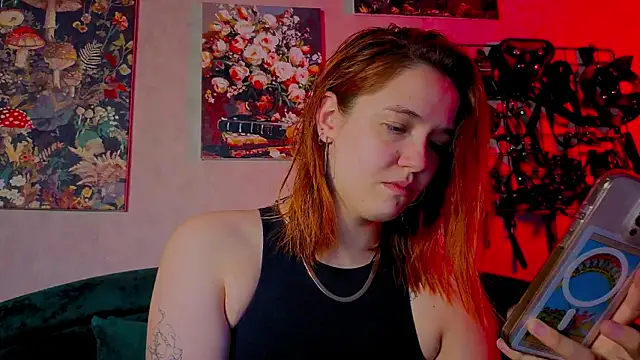 Snapshot of the_high_priestess chatting on 05/16/26, 05:15 the high priestess online show from 05/16/26, 05:15