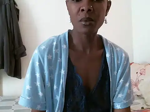 Pretty miss devilxxx35 online show from 09/16/25, 07:09