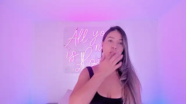 aleksandramiller  online show from 11/17/25, 04:40