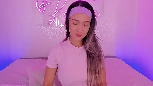 aleksandramiller  online show from 04/14/26, 01:06