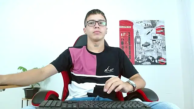 Cumandres18 online show from 09/12/25, 01:44