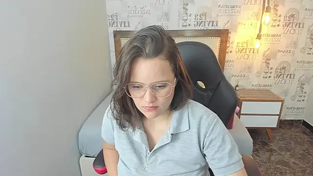 Snapshot of GIANAMILLER6 chatting on 09/08/25, 07:24 GIANAMILLER6 online show from 09/08/25, 07:24