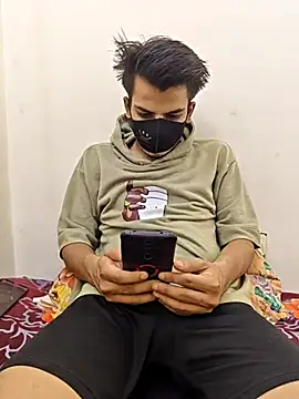 KaranSingh0m online show from 06/10/26, 09:52