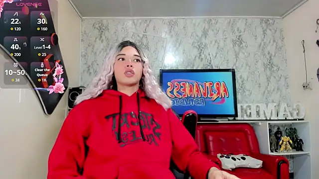 Madison Mujica online show from 10/08/25, 11:19