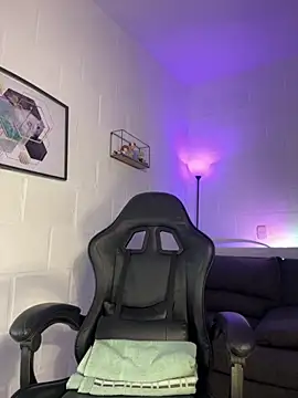 Snapshot of Alyson_Conner chatting on 02/10/26, 12:20 Alyson Conner online show from 02/10/26, 12:20