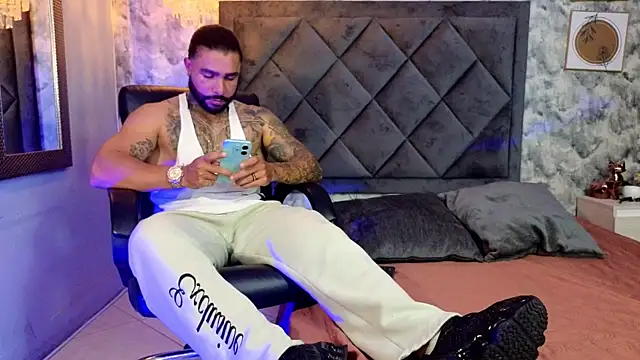 Apolo rousse1 online show from 09/13/25, 09:36