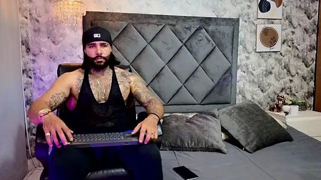 Apolo rousse1 online show from 10/06/25, 09:01