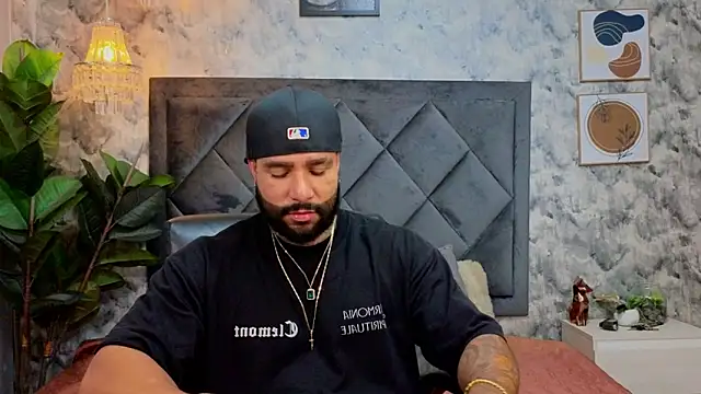 Apolo rousse1 online show from 11/18/25, 08:24