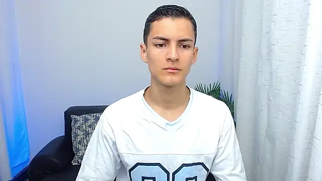 Matiius18 online show from 10/17/25, 01:46