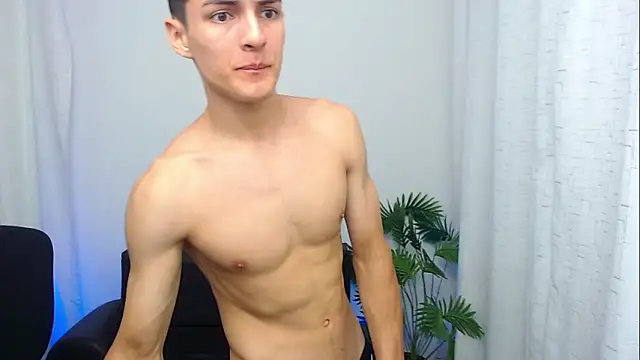 Matiius18 online show from 12/04/25, 02:37