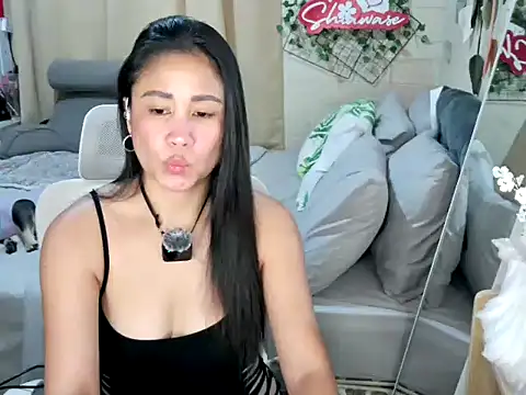 Shiawase1125 online show from 10/01/25, 08:48