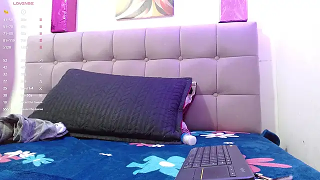 Lola wish1 online show from 11/28/25, 04:15