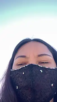 zhizhinaigai online show from 11/25/25, 02:11