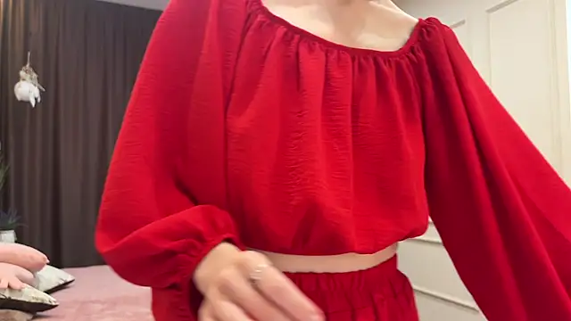 daniellia  online show from 10/25/25, 09:28