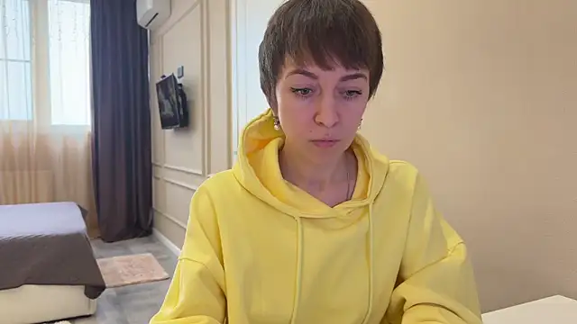 daniellia  online show from 01/13/26, 09:36