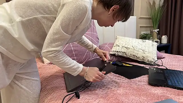 daniellia  online show from 03/31/26, 02:28